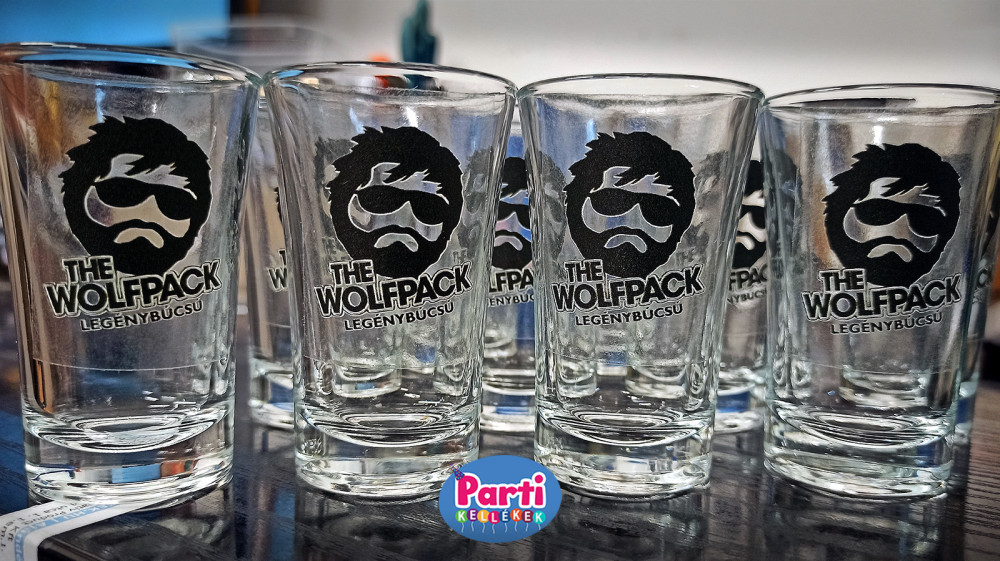 Legénybúcsú feles pohár Wolfpack Farkasfalka